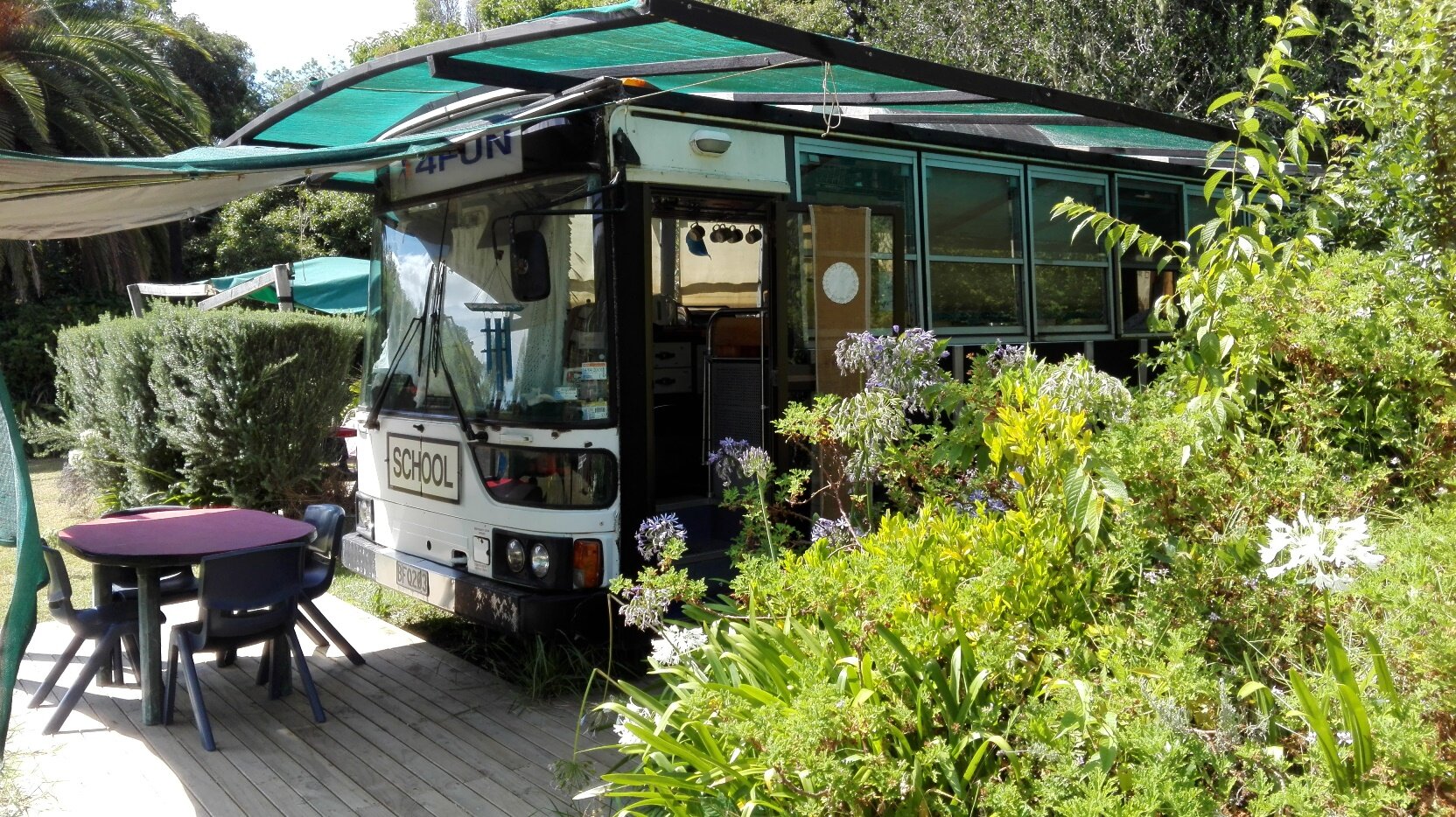 Glamping Bus External